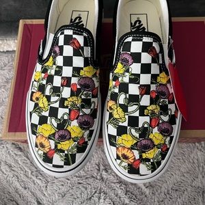 Vans checkered embroidered platforms